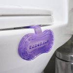 Závěska na toalety - fialová s vůní lesních plodů
